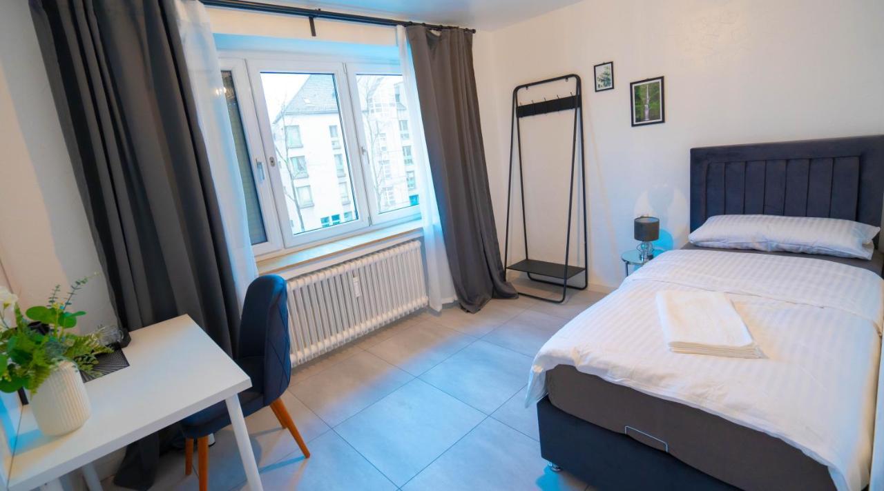 Einzelzimmer mit eigenem externen Bad